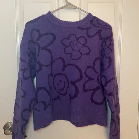 Forever 21 Purple Flower Sweater - Picture 1 of 2